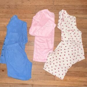 2 Women’s PJ Sets & 1 Top (S)